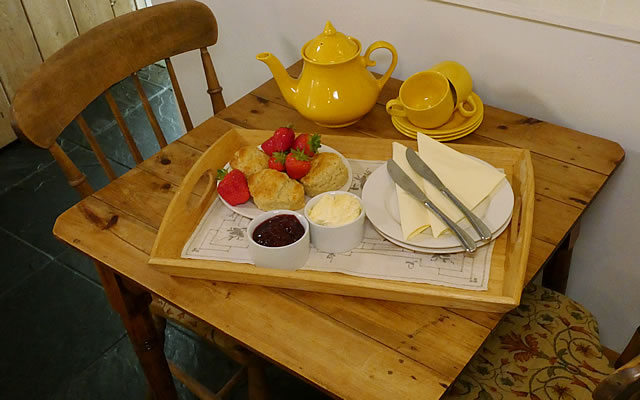 Honeysuckle Cottge - relax over a delicious cream tea on arrival