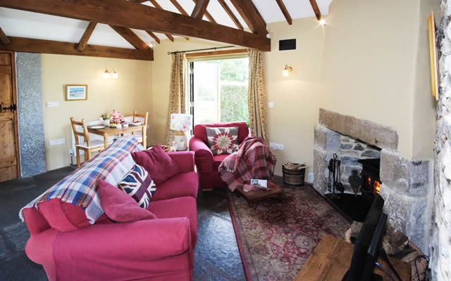 Monkstone Cottage - lounge and dining area