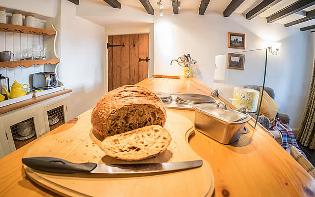 Honeysuckle Cottge - modern, well equipped kitchen