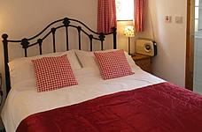 Click here for details of Honeysuckle Cottage, Self Catering Holiday Cottage